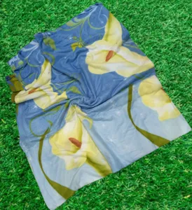 6├â┬ù5 Soft and warm multicolor floral printed fleece blanket.