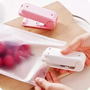 Portable Mini Hand-Press Bag Sealer ΓÇô Food Preservation Kitchen Tool